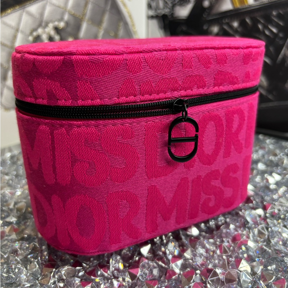 Dior Beauty Miss Dior vibrant hot pink cosmetic vanity case NEW - Picture 6 of 6